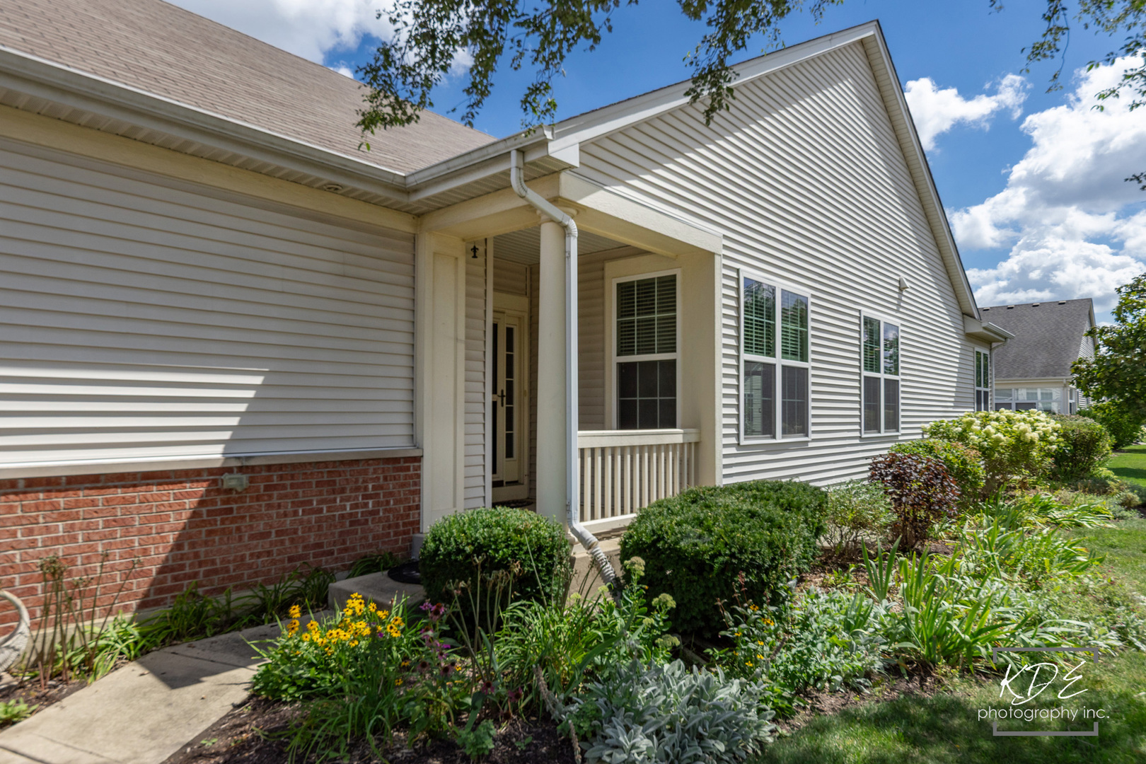 2836 Hillcrest Circle