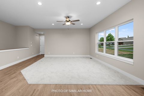 Tiny photo for 6303 College Avenue, Davenport, IA 52807 (MLS # 12685458)