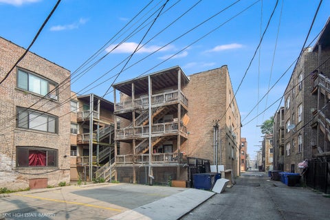 Tiny photo for 2511 E 76th Street #3, Chicago, IL 60649 (MLS # 12745090)