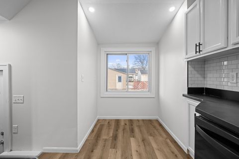 Tiny photo for 1916 31st Street #A, Moline, IL 61265 (MLS # 100000189)