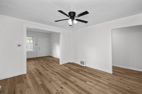 Tiny photo for 1916 31st Street #A, Moline, IL 61265 (MLS # 100000189)