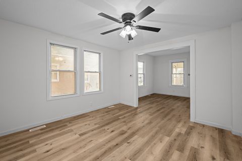 Tiny photo for 1916 31st Street #A, Moline, IL 61265 (MLS # 100000189)