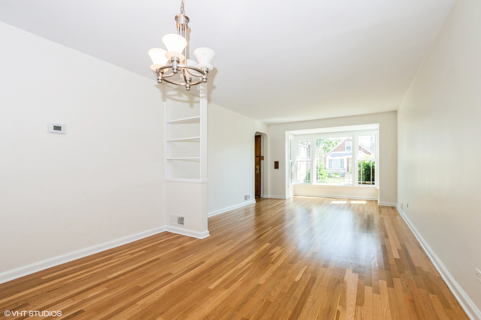 2852 W 84th Place