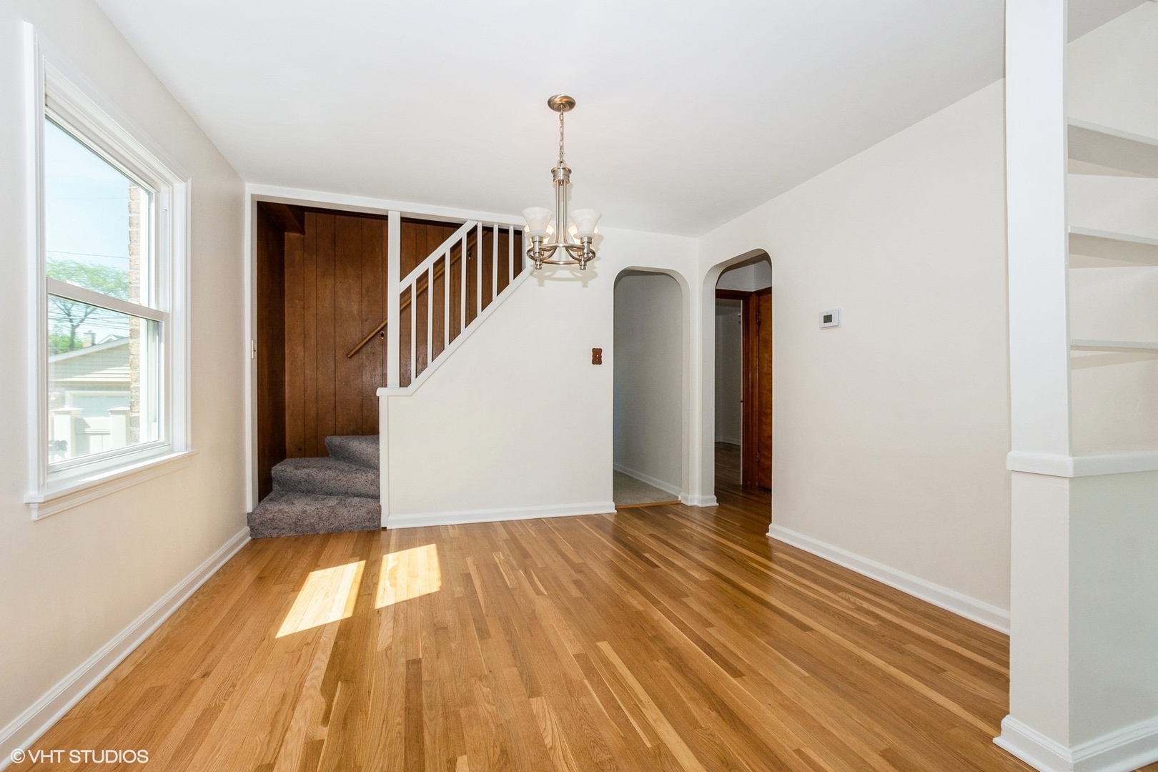 2852 W 84th Place