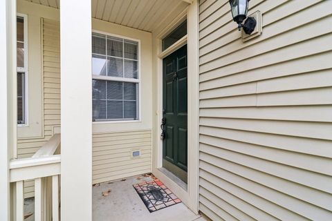 Tiny photo for 622 W Kristina Lane, Round Lake, IL 60073 (MLS # 12587112)