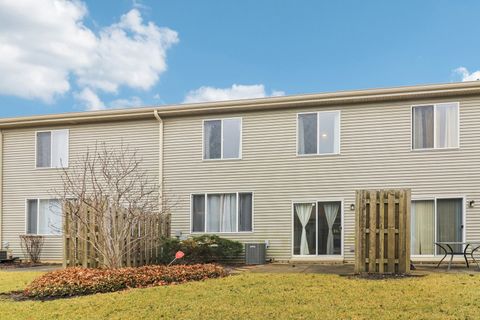 Tiny photo for 622 W Kristina Lane, Round Lake, IL 60073 (MLS # 12587112)