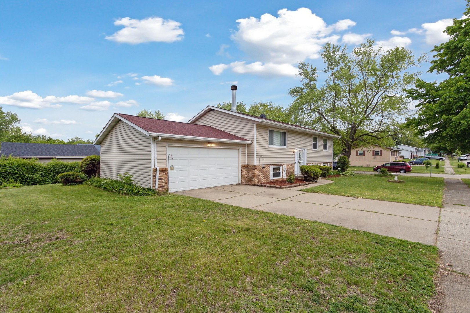 3128 New England Drive