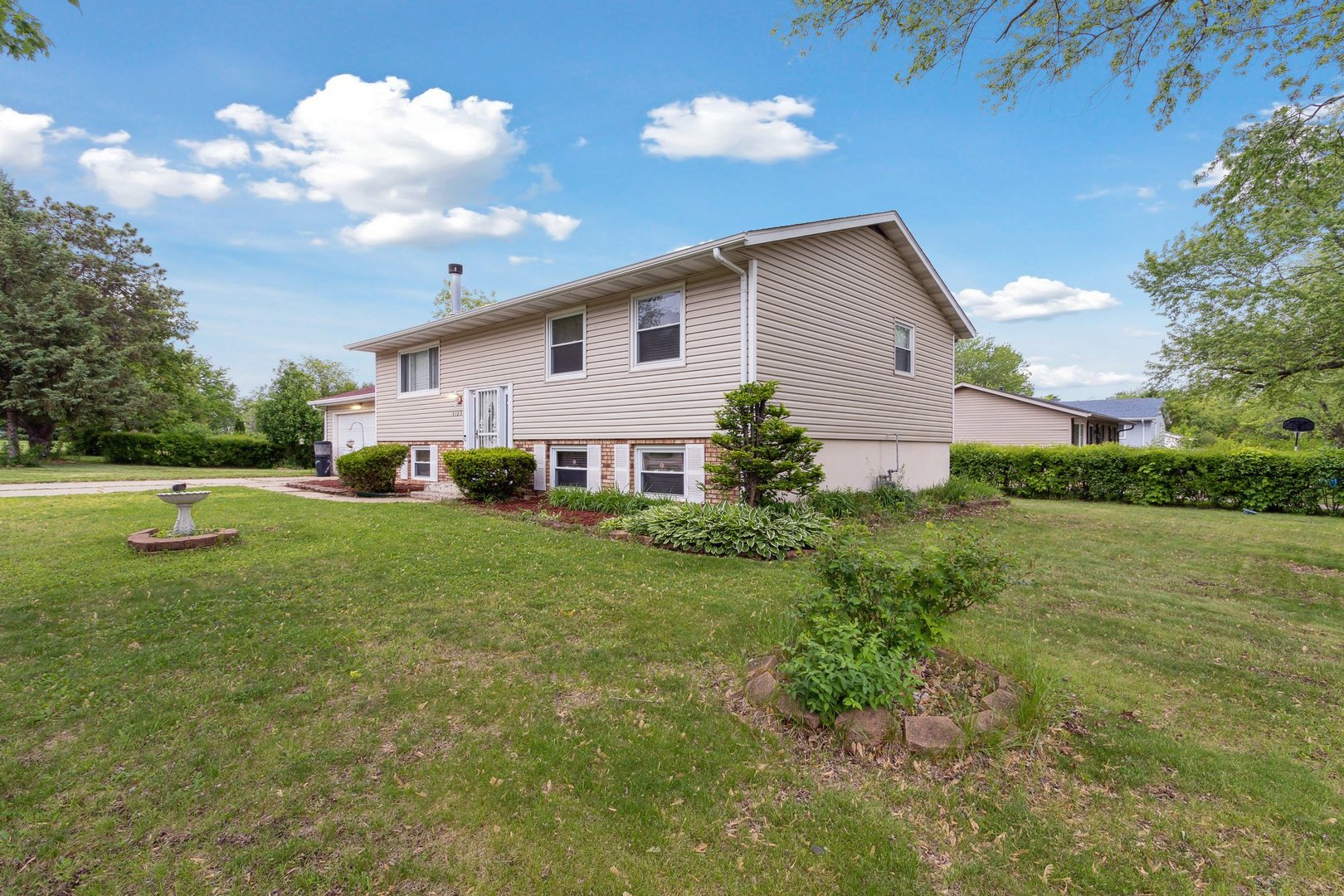 3128 New England Drive