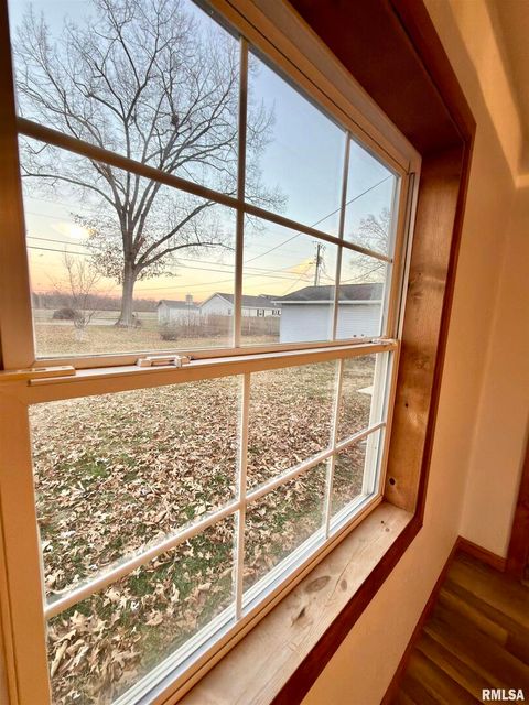 Tiny photo for 274 OAKTREE Avenue, Salem, IL 62881 (MLS # EB460705)