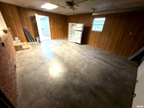 Tiny photo for 274 OAKTREE Avenue, Salem, IL 62881 (MLS # EB460705)