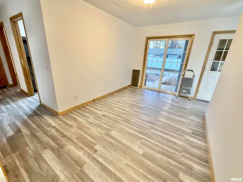 Tiny photo for 274 OAKTREE Avenue, Salem, IL 62881 (MLS # EB460705)