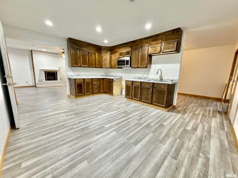 Tiny photo for 274 OAKTREE Avenue, Salem, IL 62881 (MLS # EB460705)