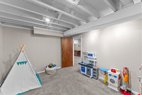 Tiny photo for 921 14TH Street, De Witt, IA 52742 (MLS # 12759087)
