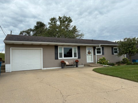 Photo of 921 14TH Street, De Witt, IA 52742 (MLS # 12759087)
