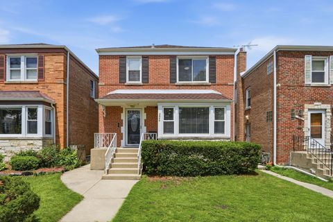 Photo of 2924 W Jerome Street, Chicago, IL 60645 (MLS # 12679786)