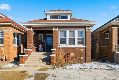 Tiny photo for 6047 S Richmond Street, Chicago, IL 60629 (MLS # 12548571)