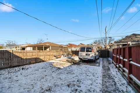 Tiny photo for 6047 S Richmond Street, Chicago, IL 60629 (MLS # 12548571)