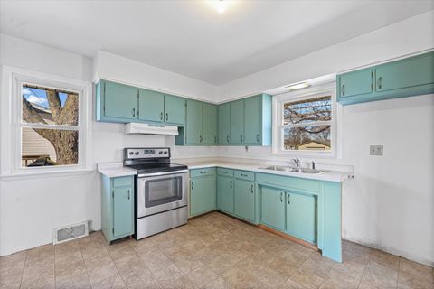 Tiny photo for 404 S Maple Street, Gilman, IL 60938 (MLS # 12589411)