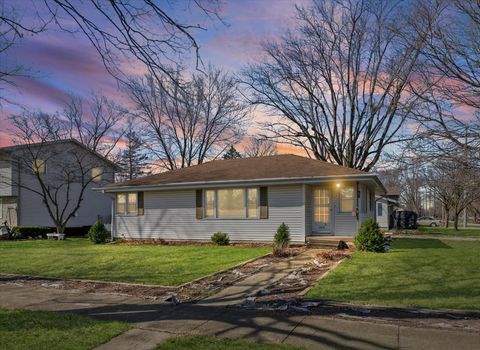 Photo of 404 S Maple Street, Gilman, IL 60938 (MLS # 12589411)