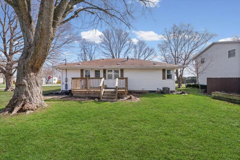 Tiny photo for 404 S Maple Street, Gilman, IL 60938 (MLS # 12589411)