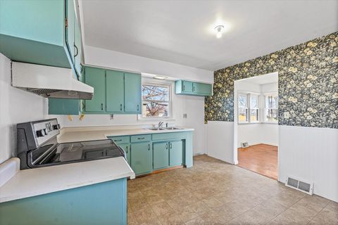 Tiny photo for 404 S Maple Street, Gilman, IL 60938 (MLS # 12589411)