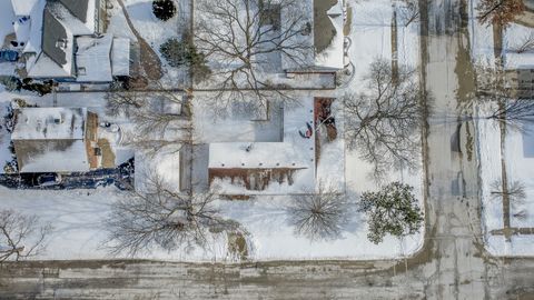 Tiny photo for 7418 Wilson Terrace, Morton Grove, IL 60053 (MLS # 12553949)