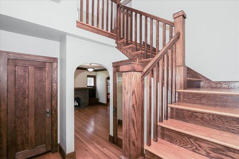 Tiny photo for 354 Hawthorne Boulevard, Glen Ellyn, IL 60137 (MLS # 12570817)