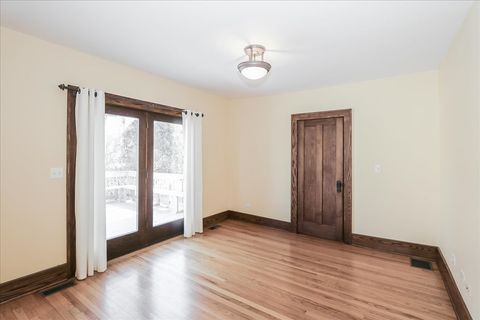 Tiny photo for 354 Hawthorne Boulevard, Glen Ellyn, IL 60137 (MLS # 12570817)