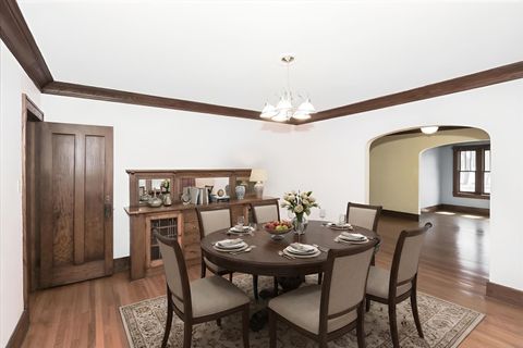 Tiny photo for 354 Hawthorne Boulevard, Glen Ellyn, IL 60137 (MLS # 12570817)