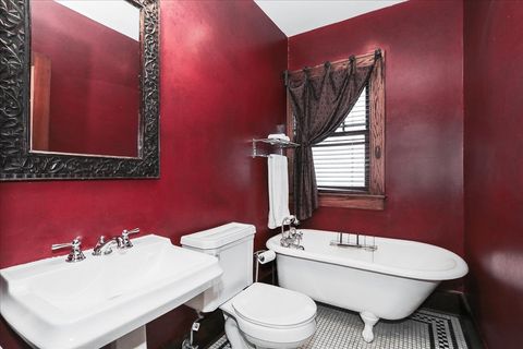 Tiny photo for 354 Hawthorne Boulevard, Glen Ellyn, IL 60137 (MLS # 12570817)