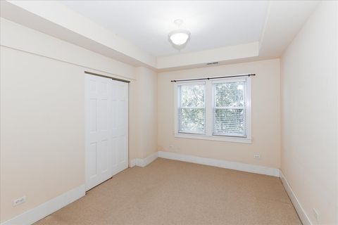 Tiny photo for 354 Hawthorne Boulevard, Glen Ellyn, IL 60137 (MLS # 12570817)