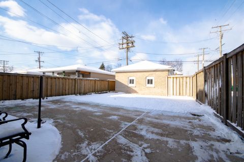 Tiny photo for 2614 Euclid Avenue, Berwyn, IL 60402 (MLS # 12557290)