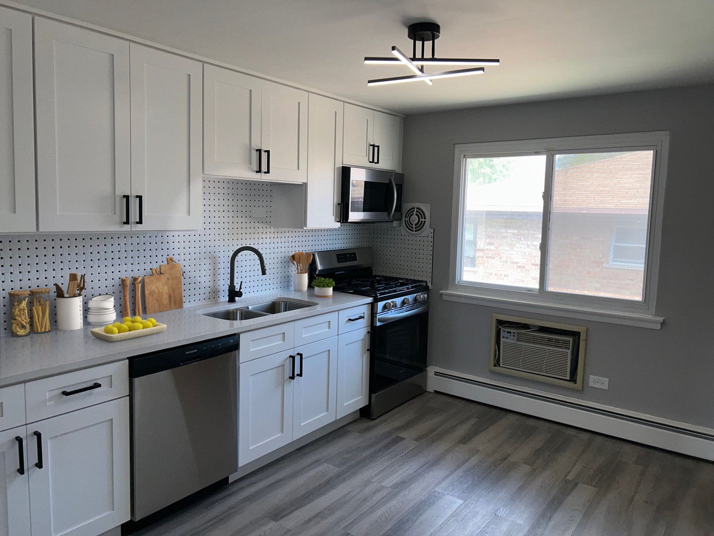 14633 Keystone Avenue 3H