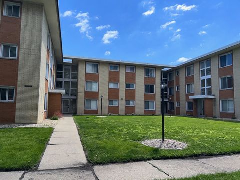 Photo of 14633 Keystone Avenue #3H, Midlothian, IL 60445 (MLS # 12649355)