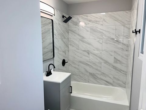 Tiny photo for 14633 Keystone Avenue #3H, Midlothian, IL 60445 (MLS # 12649355)