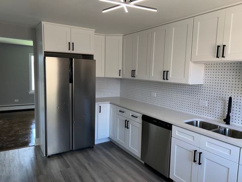 Tiny photo for 14633 Keystone Avenue #3H, Midlothian, IL 60445 (MLS # 12649355)