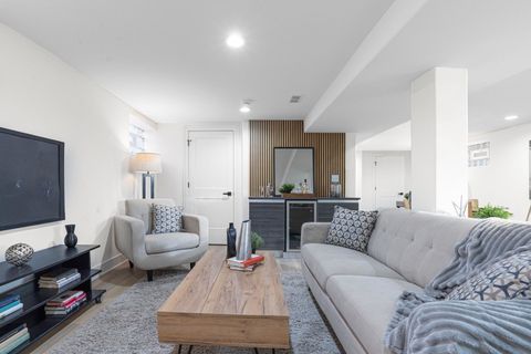 Tiny photo for 10141 S Artesian Avenue, Chicago, IL 60655 (MLS # 12538296)