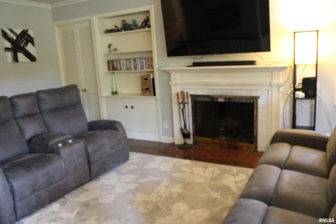 Tiny photo for 2610 31ST Street, Moline, IL 61265 (MLS # QC4267977)