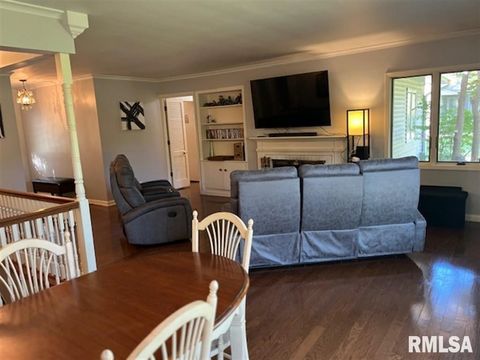 Tiny photo for 2610 31ST Street, Moline, IL 61265 (MLS # QC4267977)