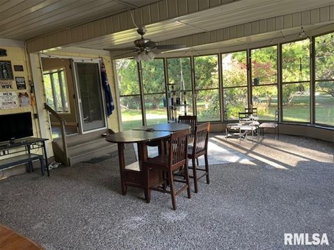 Tiny photo for 2610 31ST Street, Moline, IL 61265 (MLS # QC4267977)