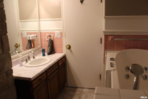 Tiny photo for 2610 31ST Street, Moline, IL 61265 (MLS # QC4267977)