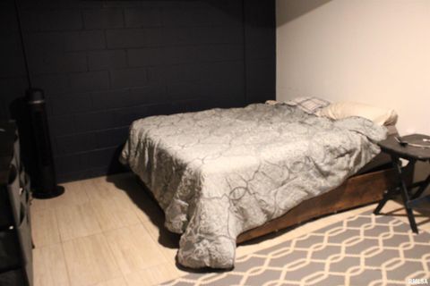 Tiny photo for 2610 31ST Street, Moline, IL 61265 (MLS # QC4267977)