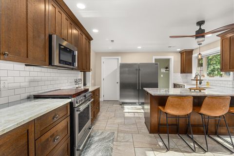 Tiny photo for 1 Ridge Place, Streator, IL 61364 (MLS # 12501557)