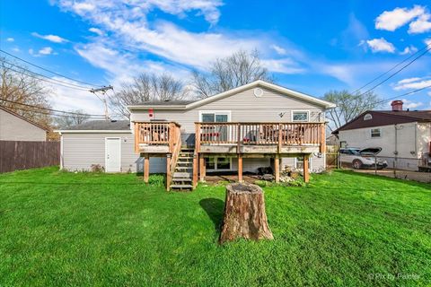 Tiny photo for 6054 HAMPTON Drive, Carpentersville, IL 60110 (MLS # 12618199)