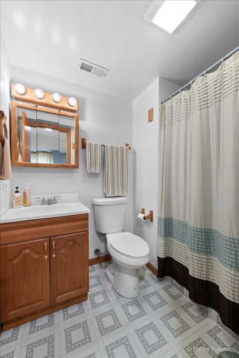 Tiny photo for 6054 HAMPTON Drive, Carpentersville, IL 60110 (MLS # 12618199)