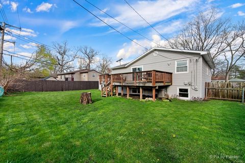 Tiny photo for 6054 HAMPTON Drive, Carpentersville, IL 60110 (MLS # 12618199)