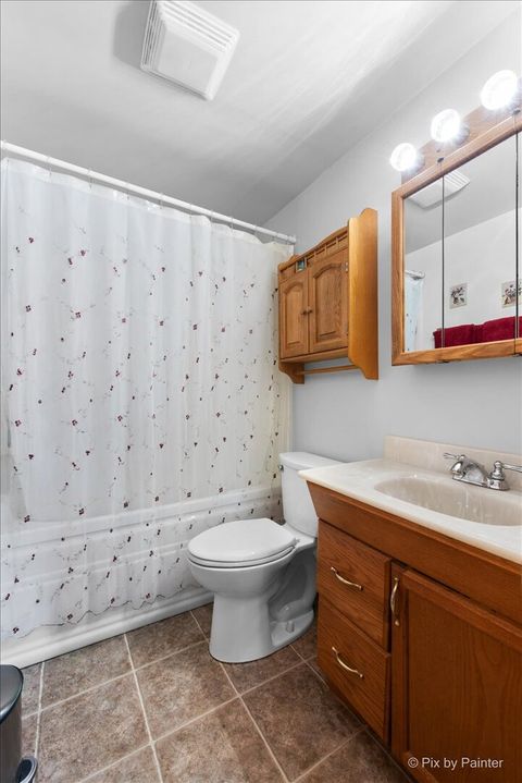 Tiny photo for 6054 HAMPTON Drive, Carpentersville, IL 60110 (MLS # 12618199)