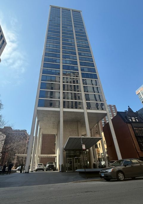 Photo of 1300 N Astor Street #6B, Chicago, IL 60610 (MLS # 12418341)