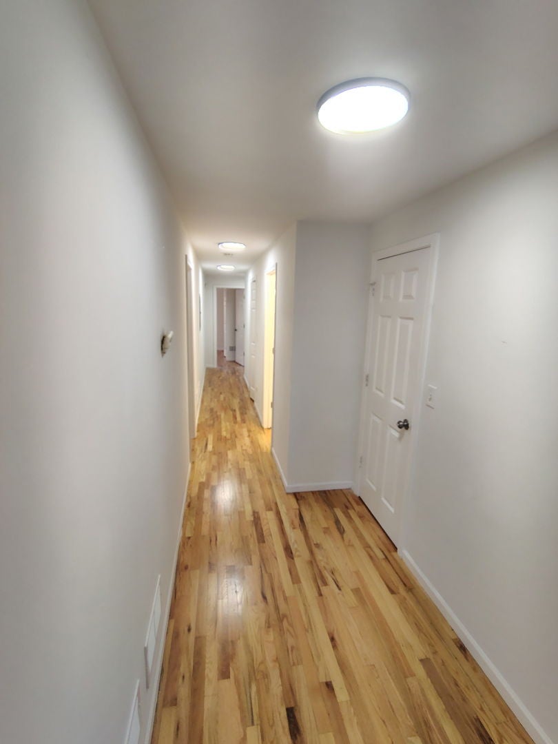957 W 51st Street