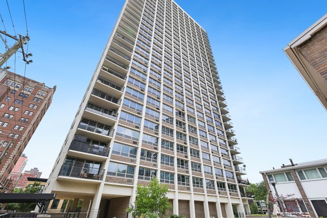 88 W Schiller Street 2907L